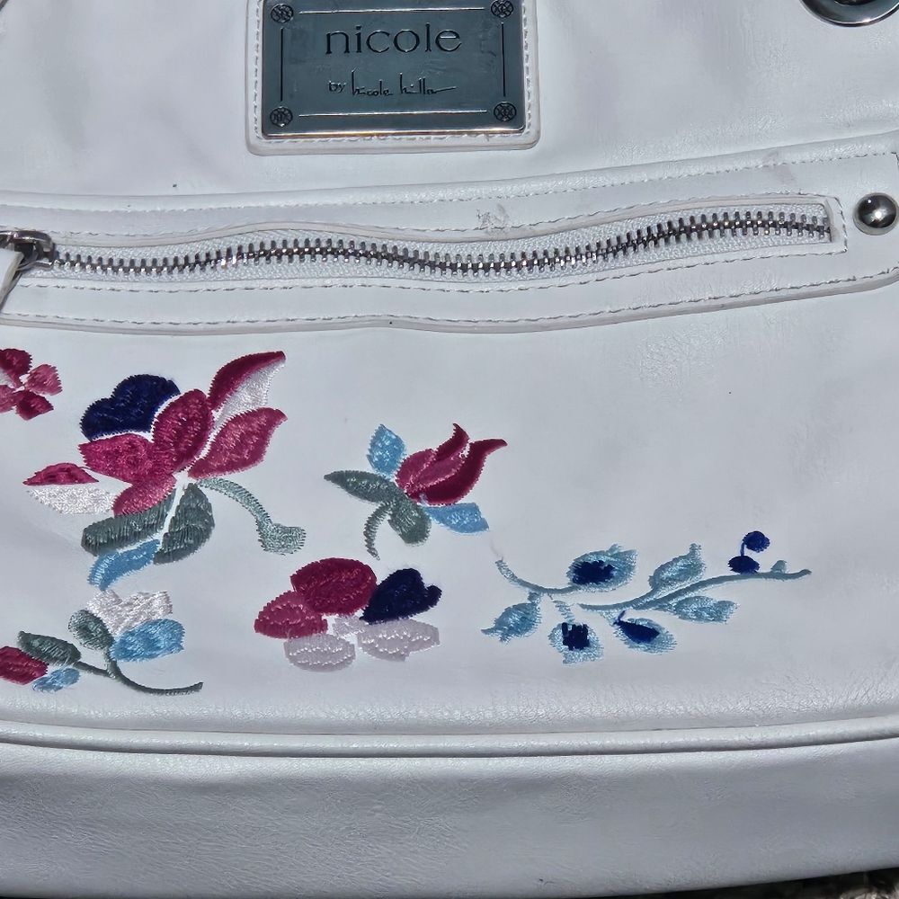 NICOLE by NICOLE MILLER White Handbag with Embrordered Floral, Soft Leather - Picture 3 of 5